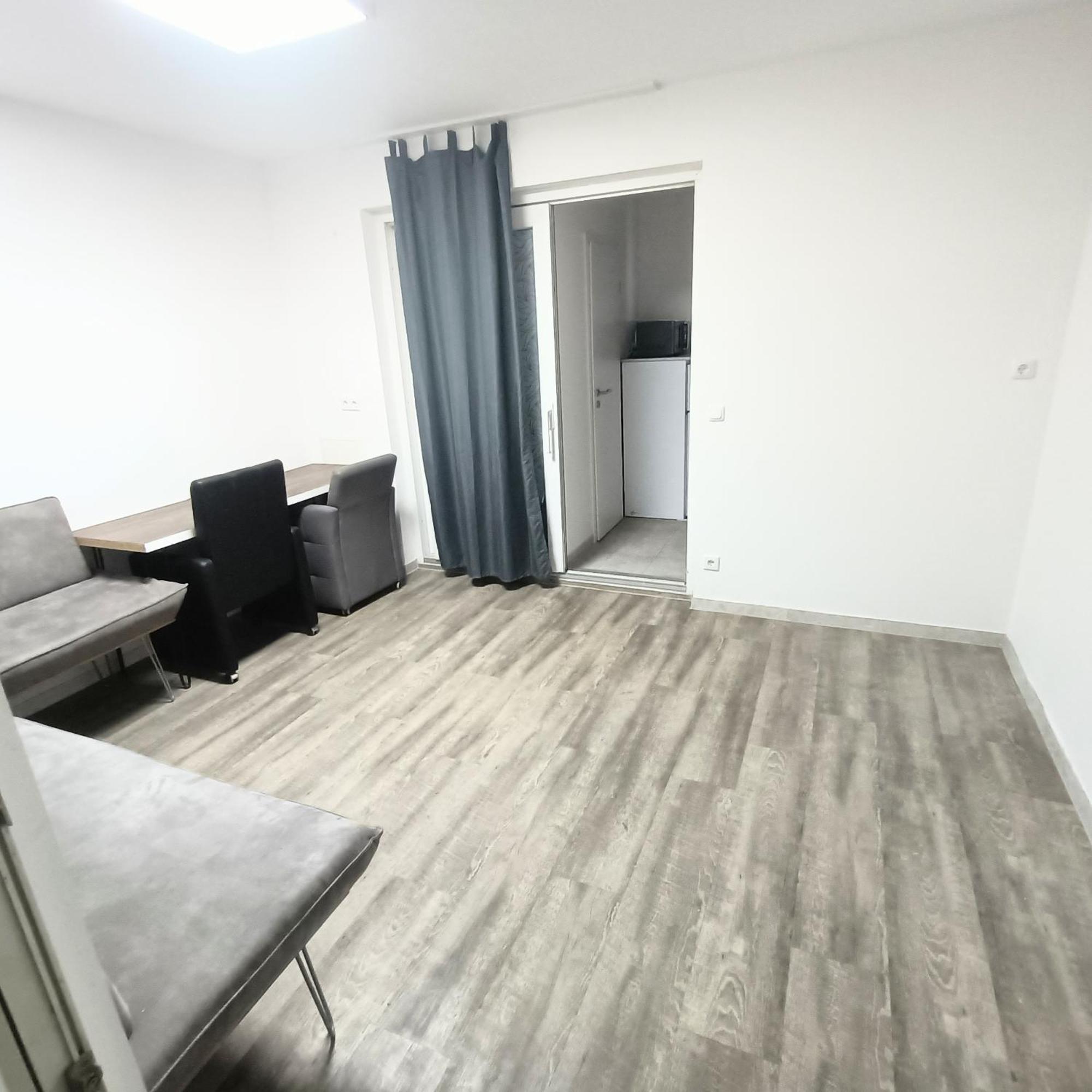 Fmi 9 Accommodation Raunheim Exterior photo